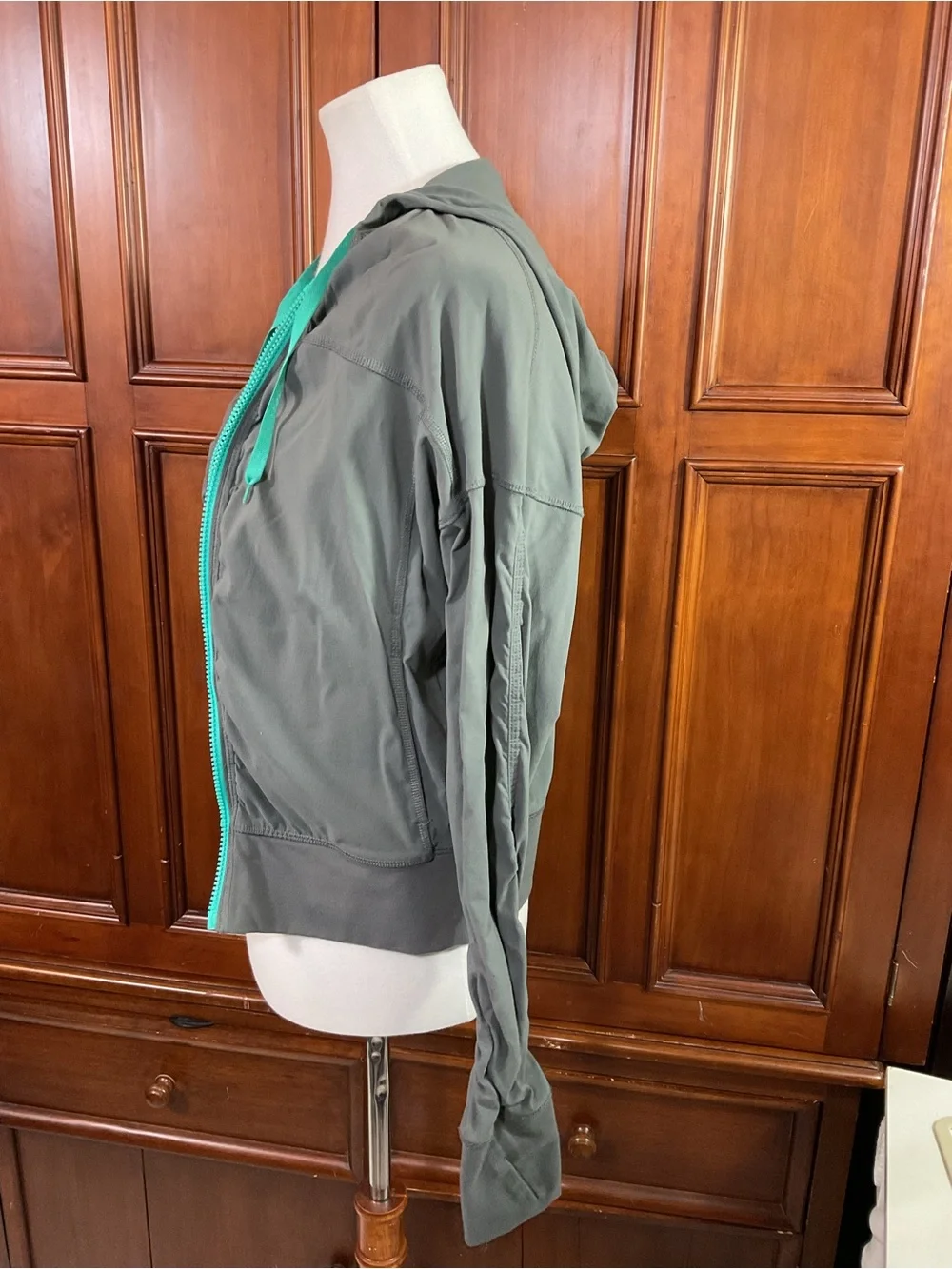 Lucy Athleisure Women’s Workout Jacket Size XS Gray And Green Lknw Full Zip Vers